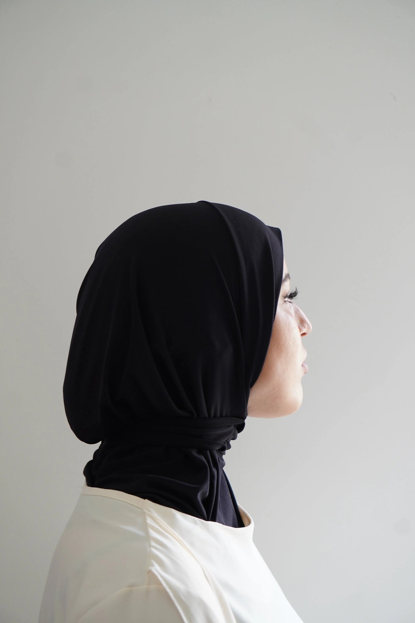 Hijab cagoule Noir – Léger, couvrant et confortable Hnynnamodesty