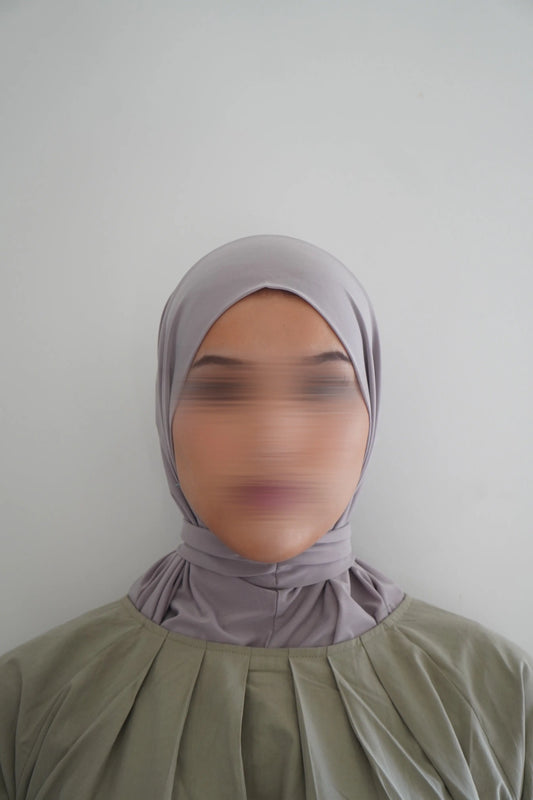 Hijab cagoule Gris clair – Léger, couvrant et confortable Hnynnamodesty