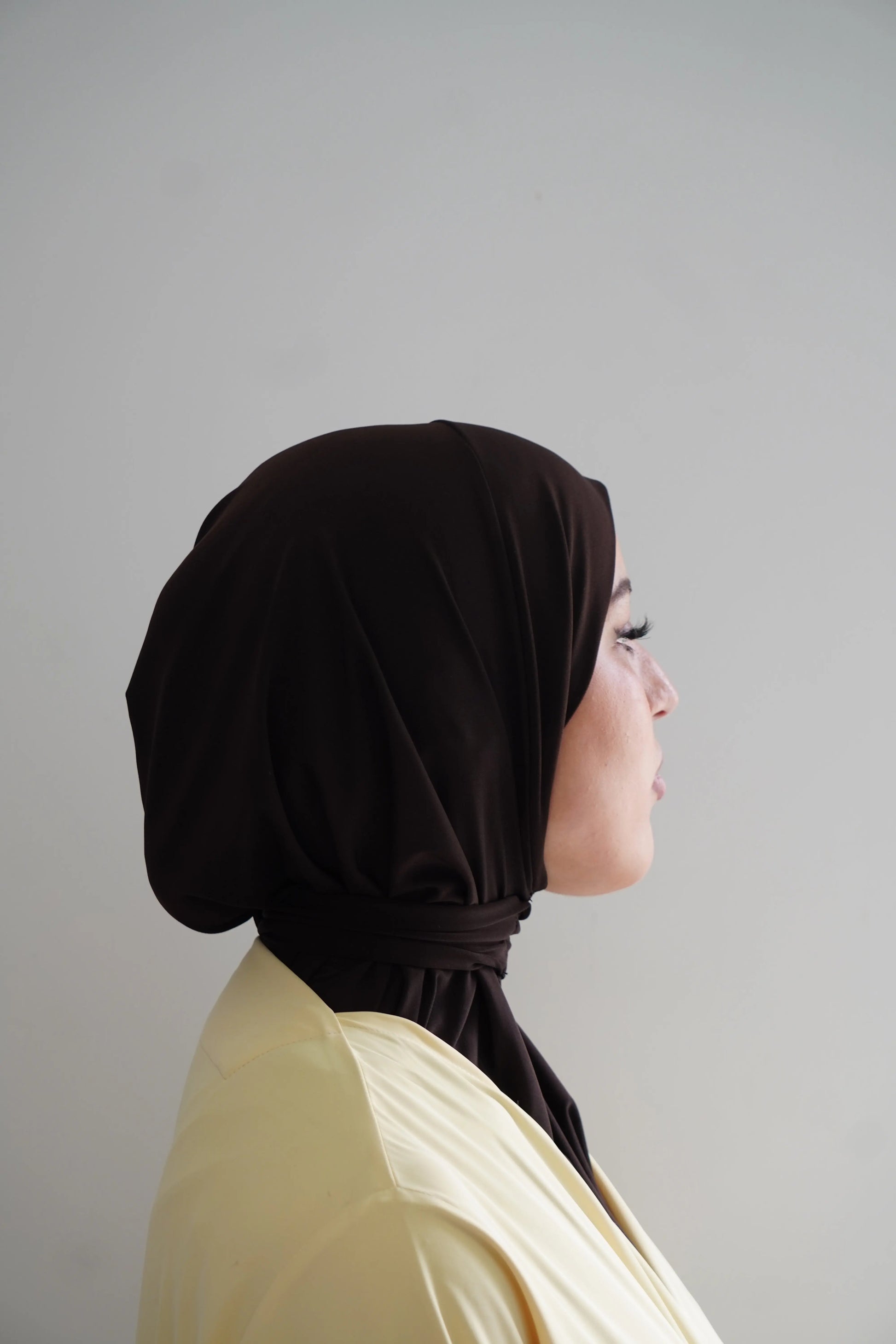 Hijab cagoule Marron – Léger, couvrant et confortable Hnynnamodesty