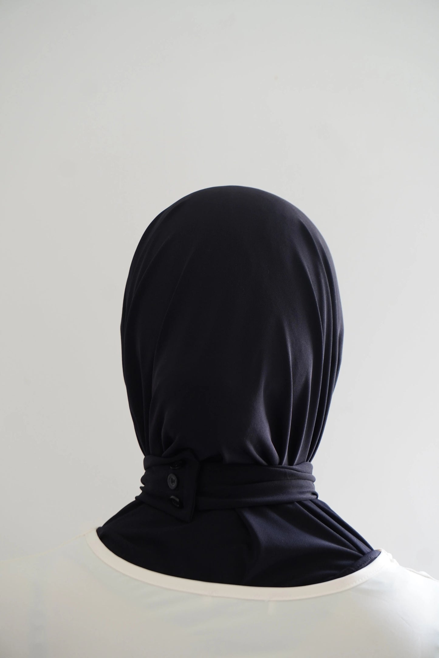 Hijab cagoule Noir – Léger, couvrant et confortable Hnynnamodesty