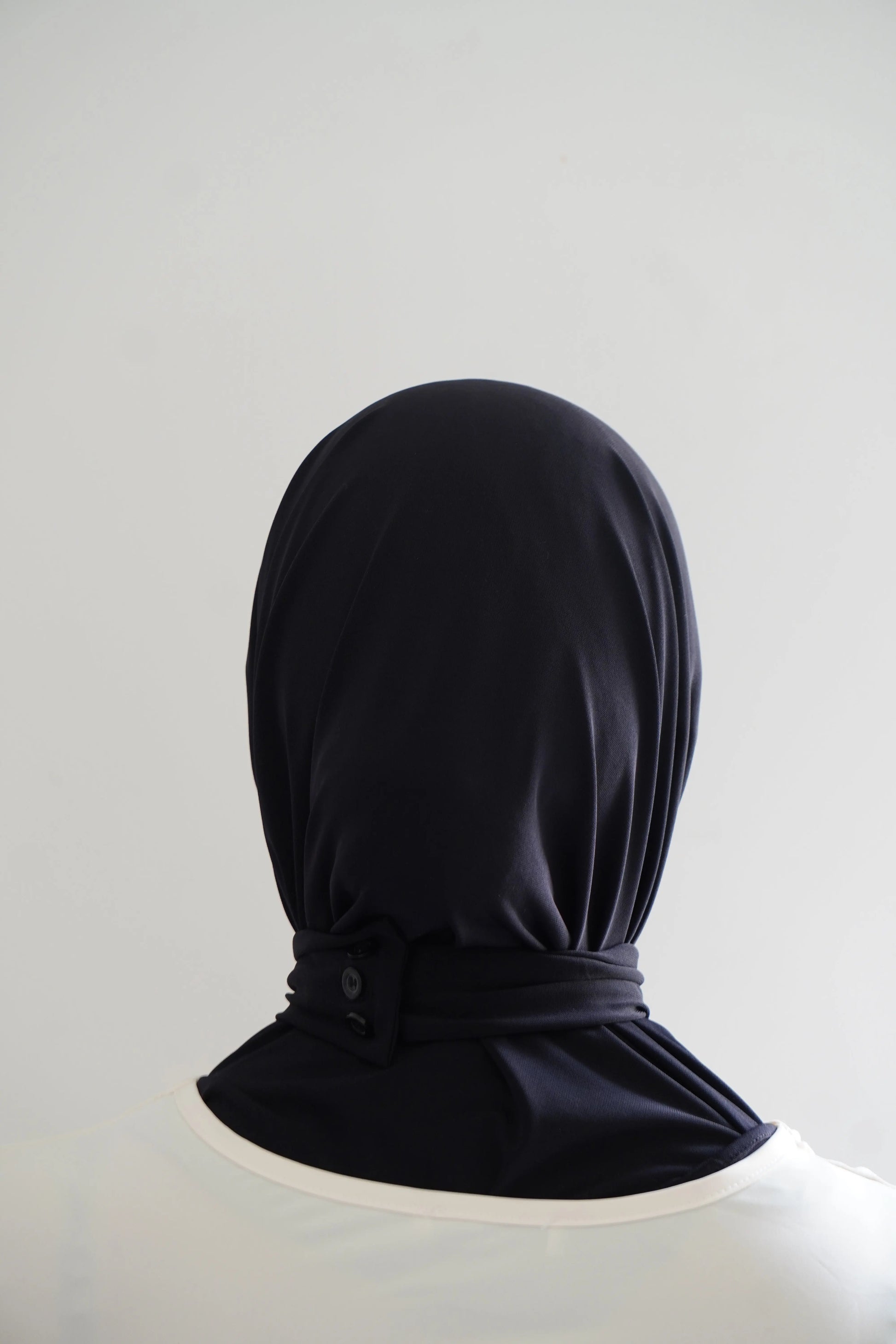 Hijab cagoule Noir – Léger, couvrant et confortable Hnynnamodesty