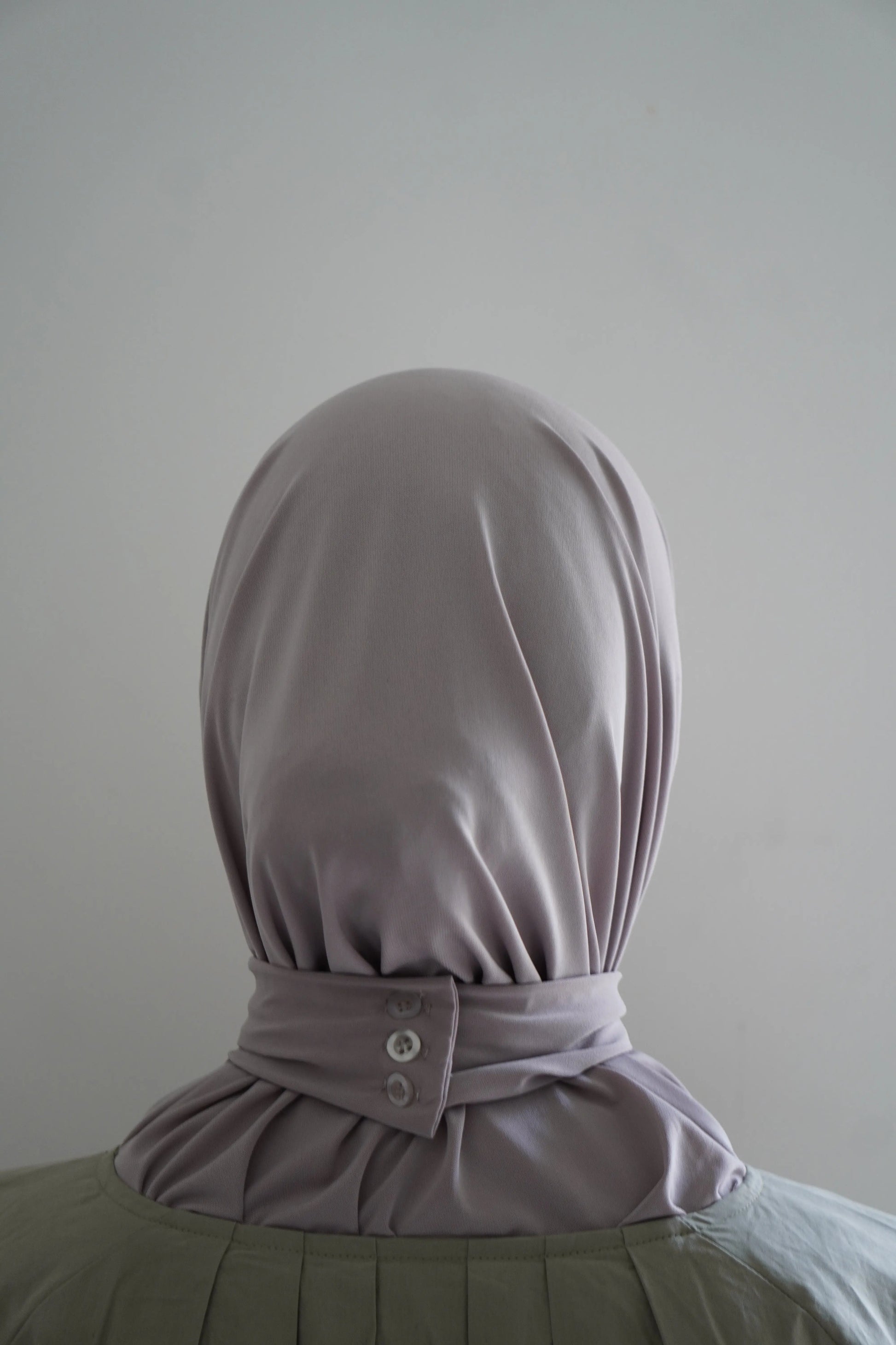Hijab cagoule Gris clair – Léger, couvrant et confortable Hnynnamodesty