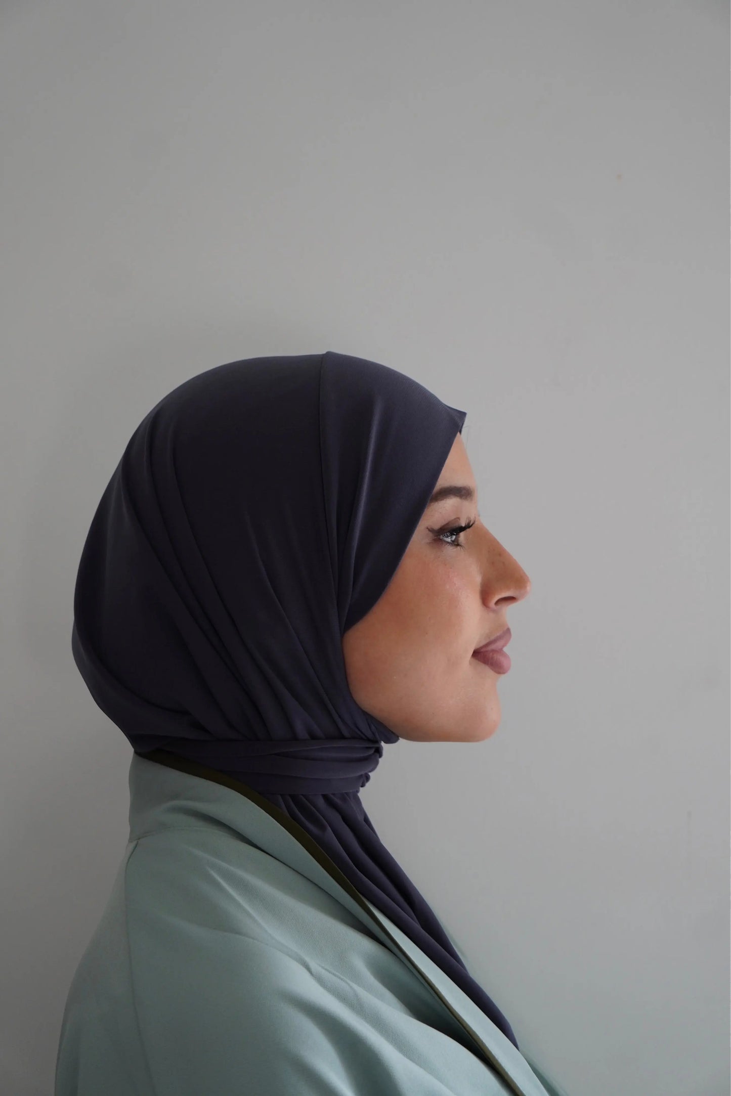 Hijab cagoule Gris – Léger, couvrant et confortable Hnynnamodesty