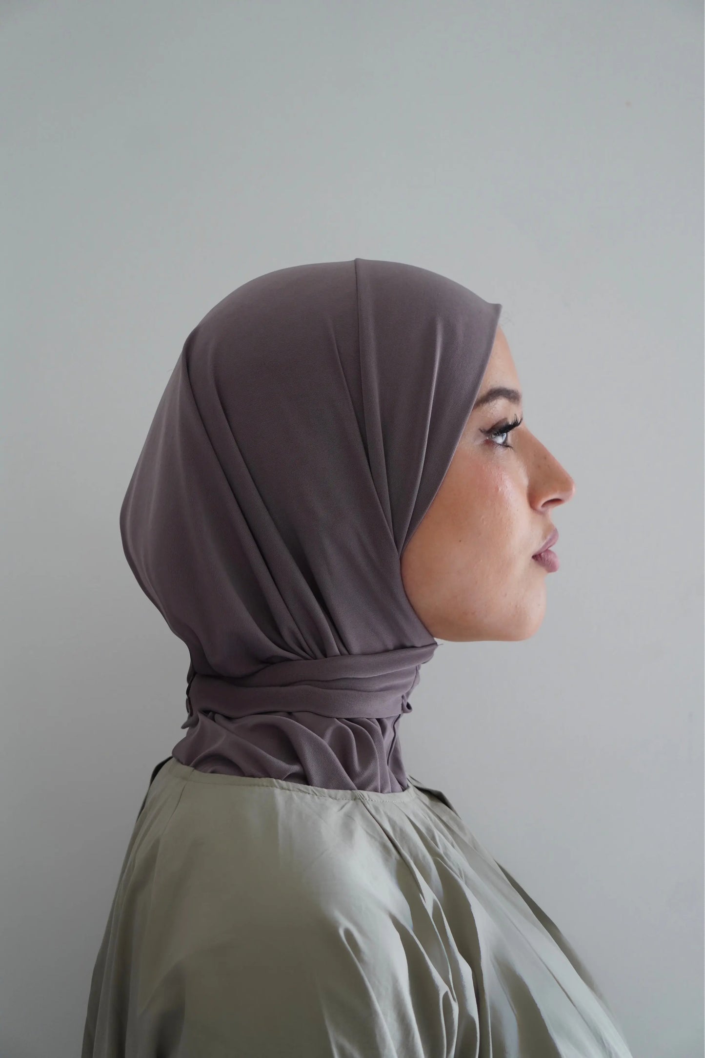 Hijab cagoule Taupe – Léger, couvrant et confortable Hnynnamodesty